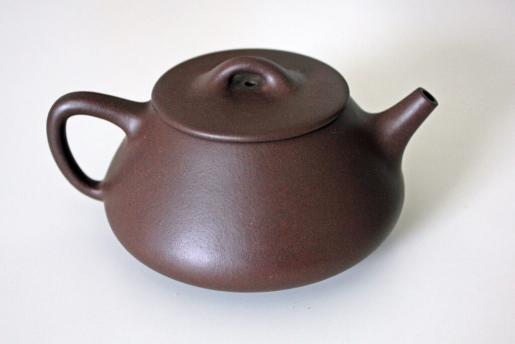 Brown geometric style yixing teapot