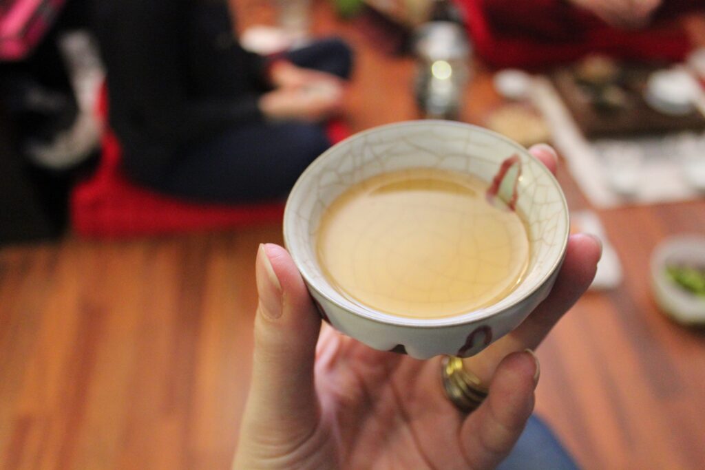 Mu Shu Cha tea liquor in tea cup