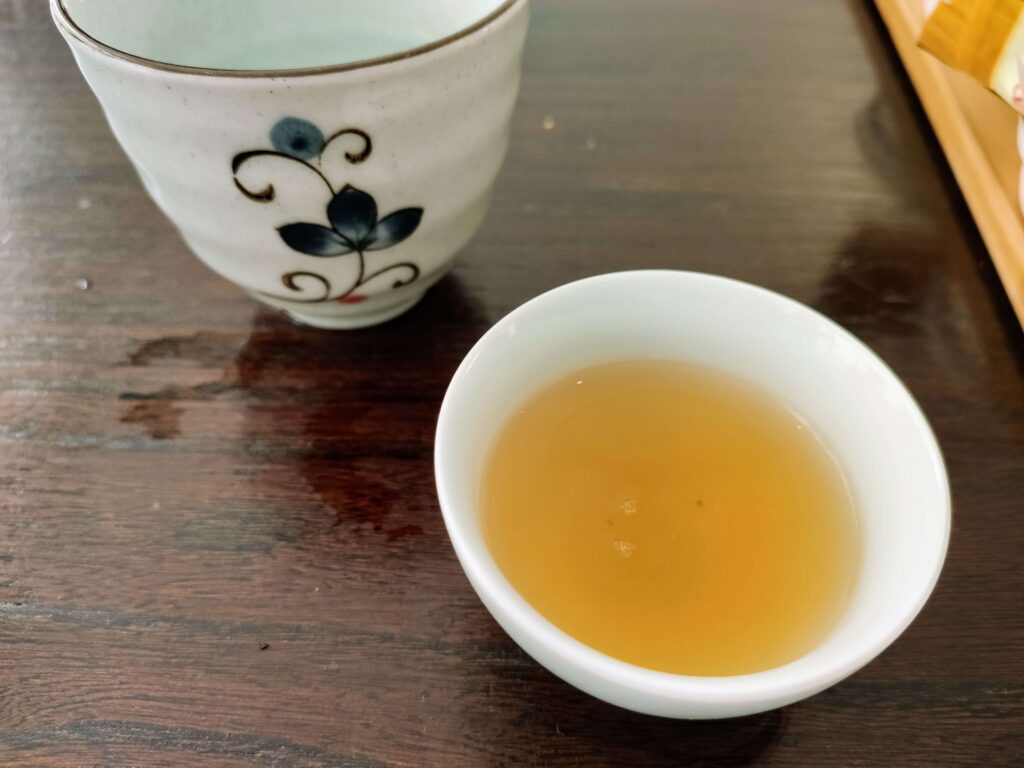Oriental Beauty Liquor tea liquor in white tea cup