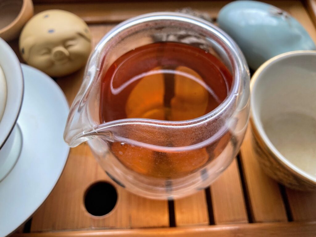 IMG_9059 Tea liquor in a glass jug on a tea tray